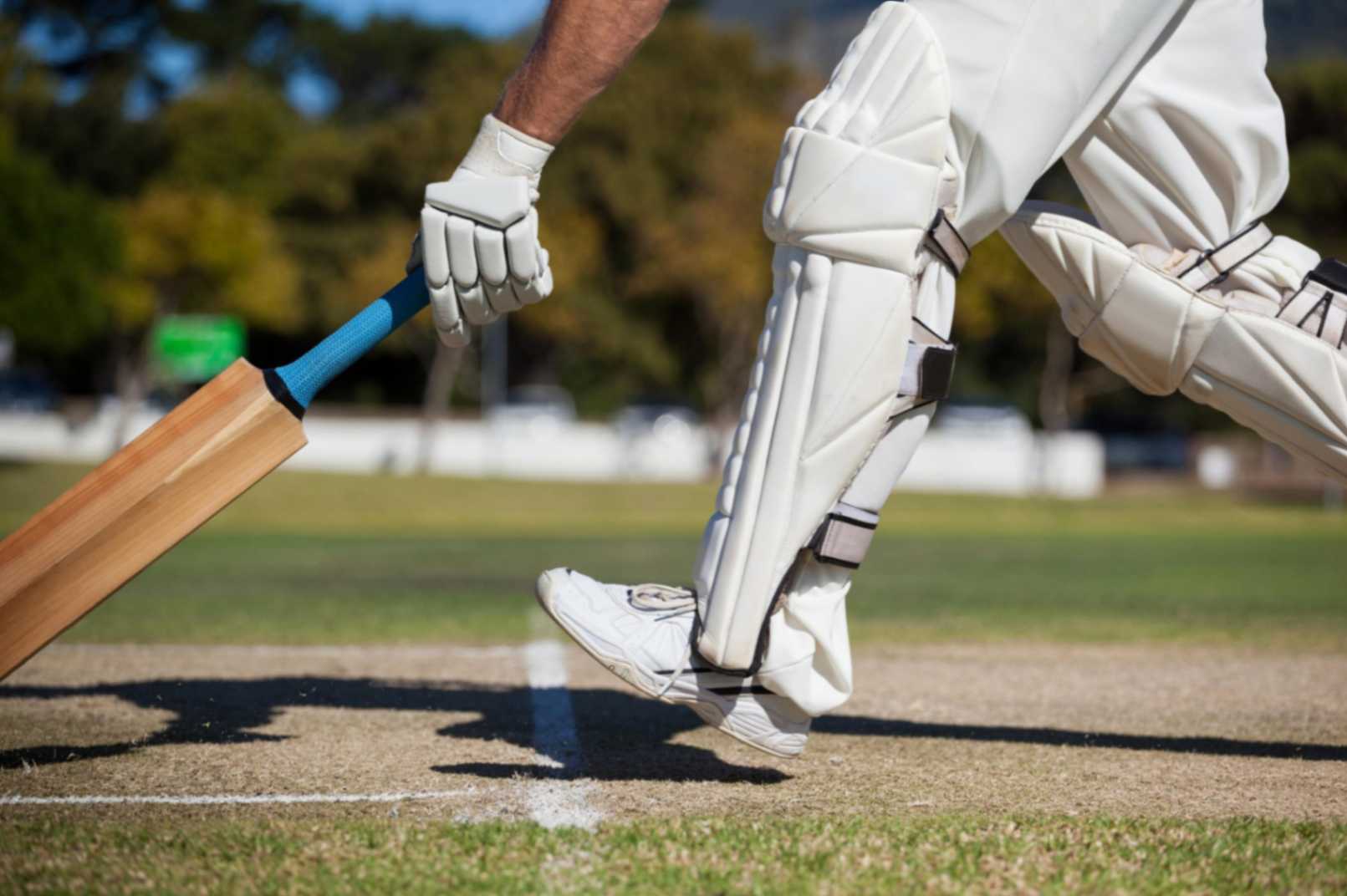 Gravity sales cricket shoes