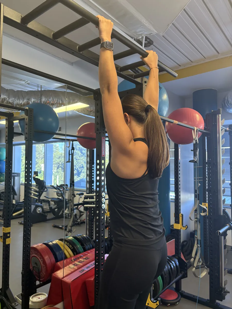 Coast sport scapular pull ups